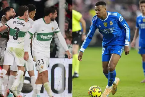 Jugadores del Elche celebran un gol. A la derecha, un jugador del Real Madrid con el balón.