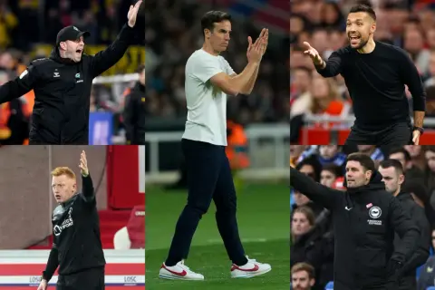 Cinco entrenadores de fútbol, considerados entre los mejores entrenadores actuales, dirigen desde la banda con gestos enérgicos.
