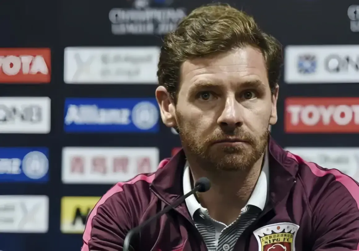André Villas-Boas, con su mirada seria, reflexiona sobre los equipos entrenados.